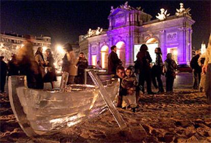 La espuma de los días, de Susy Gómez, en la Puerta de Alcalá de Madrid.