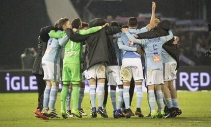 Los jugadores del Celta celebran su pase a las semifinales de la Copa del Rey.