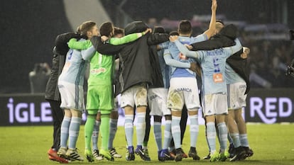 Los jugadores del Celta celebran su pase a las semifinales de la Copa del Rey.