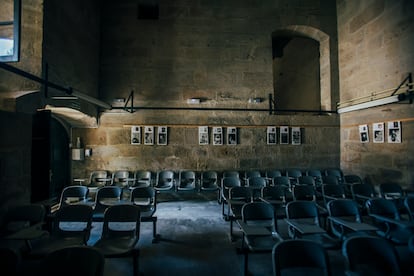 Salón de Actos del Instituto de Celanova, un espacio que durante la represión franquista fue la temida celda de castigo de los condenados y era conocida como La Leona.