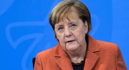 La canciller alemana Angela Merkel, en rueda de prensa este domingo.