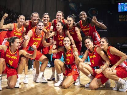 Las jugadoras española celebran el pase a semifinales