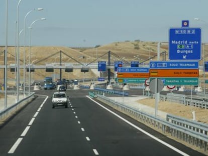 Zona de control de peaje en la autopista Radial 2.