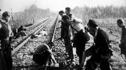 Partisanos durante una acci&oacute;n de sabotaje en la regi&oacute;n italiana del valle del Po en 1944