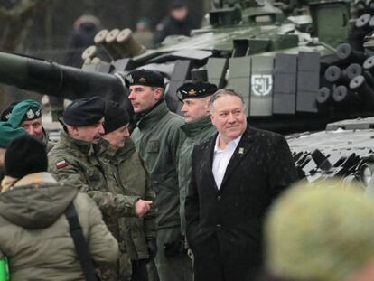 Pompeo, este miércoles durante una visita en el noreste de Polonia a soldados de la OTAN.