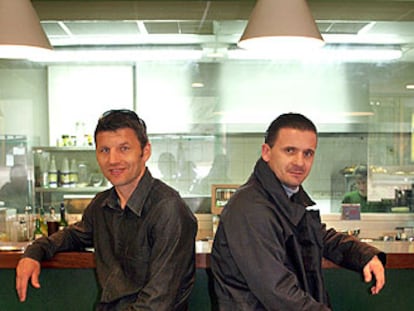 Djukic y Mijatovic, en una cafetería de Valencia.