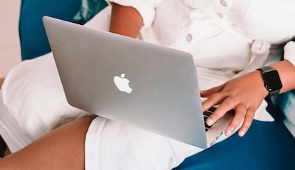 Uso de un portátil MacBook de Apple