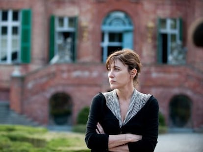 Valeria Bruni Tedeschi, directora y protagonista de 'Un castillo en Italia', en una imagen de la película.