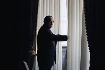 Silvio Berlusconi en su casa del Palazzo Grazioli, antigua residencia de Mussolini.