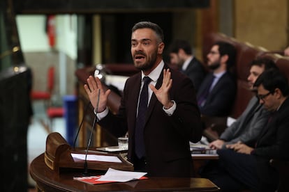 El diputado del PSOE, Felipe Sicilia, durante el pleno extraordinario del Congreso de los Diputados del jueves.