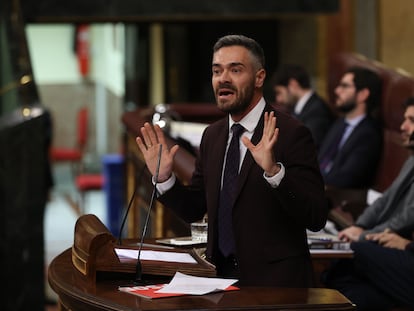 El diputado del PSOE, Felipe Sicilia, durante el pleno extraordinario del Congreso de los Diputados del jueves.