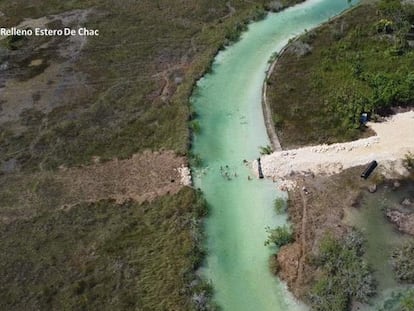 Las obras del Tren Maya que dañaron el Estero de Chac en Quintana Roo (México).