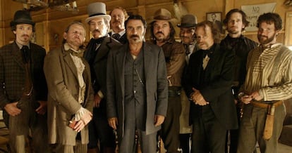 Algunos de los protagonistas de 'Deadwood'.