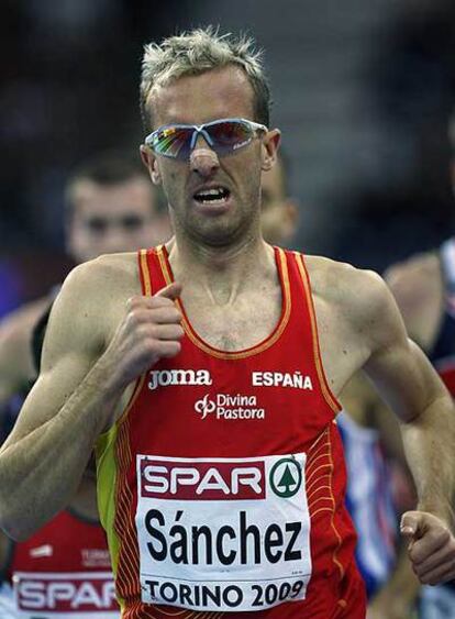 Sergio Sánchez, en su serie ayer de 3.000m.