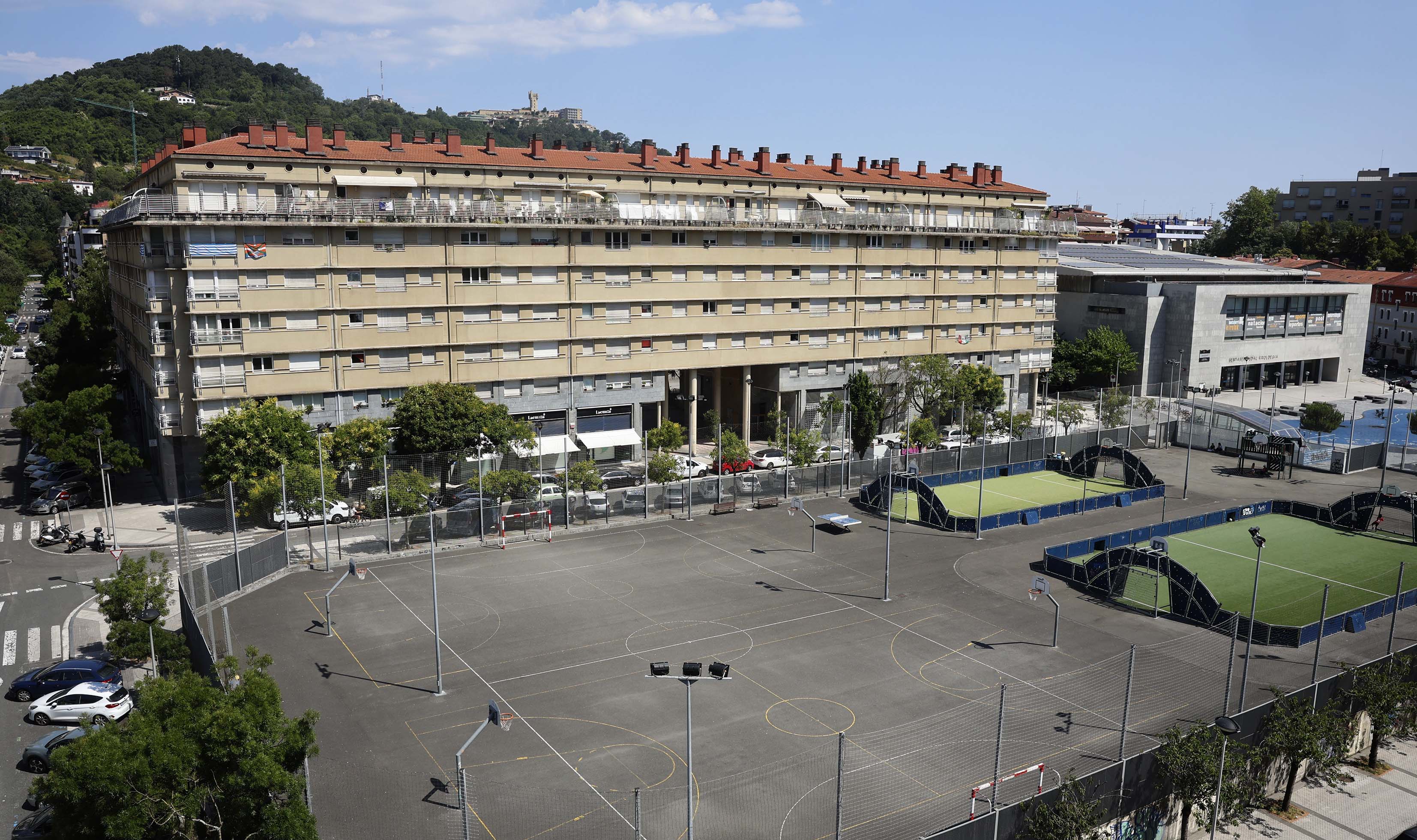 El Gobierno vasco compra 510 viviendas a Blackstone para mantenerlos como pisos protegidos