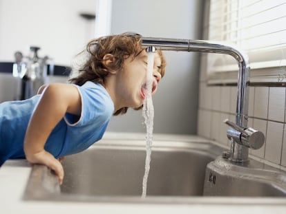 El agua es una maravilla natural. 