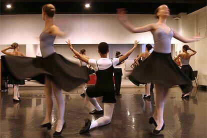 Una clase en el Real Conservatorio Profesional de Danza de Madrid.