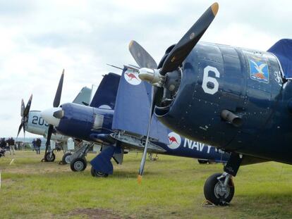 Aeródromo de La Ferté-Alais: en primer plano, el Avenger; detrás, el Sea Fury, y, finalmente, el Skyrider.