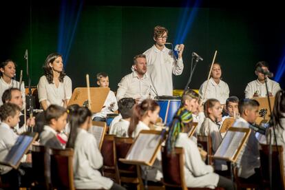 'La Música del Reciclaje' durante el concierto que ofrecieron en el Teatro Real de Madrid en las pasadas navidades.