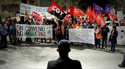 Trabajadores de Amazon se manifestan en Madrid