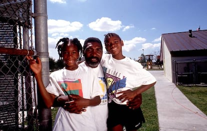 Richard Williams con sus hijas Serena y Venus.