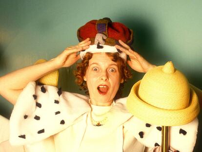 De recoger una condecoración sin ropa interior a manifestarse por Assange: Vivienne Westwood en imágenes