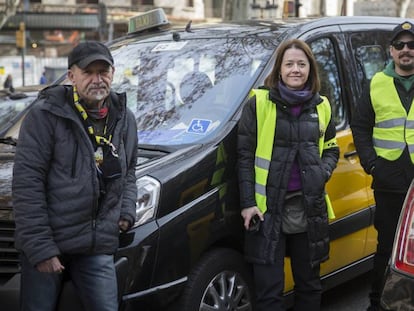 Fernando, Montse i Matias, taxistes en vaga a Barcelona.
