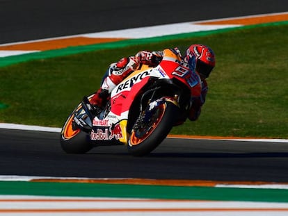 Marc Márquez, durante uno de los entrenamientos en el circuito de Valencia.