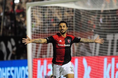 Ignacio Scocco celebra su conquista.