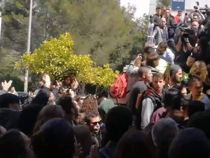 Incidentes durante una conferencia de la candidata Cayetana Álvarez de Toledo.