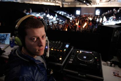 Gerard Estadella, el <i>disc jockey de la Cibeles Madrid Fashion Week.</i>