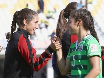 Las hermanas Sabrina y Mónica Flores durante Mundial Sub-20