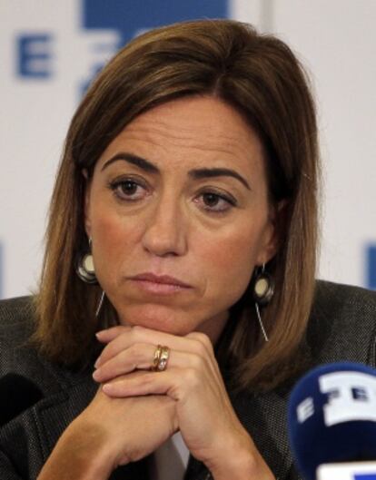 La ministra Carme Chacón, durante la rueda de prensa organizada por la agencia Efe hoy en Barcelona.