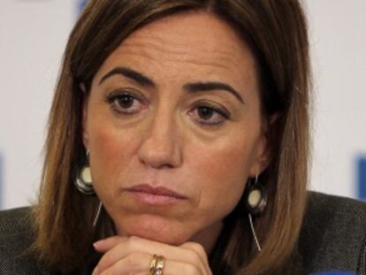 La ministra Carme Chacón, durante la rueda de prensa organizada por la agencia Efe hoy en Barcelona.