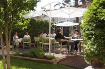 Terraza del hotel Arrope, en Haro (La Rioja). 