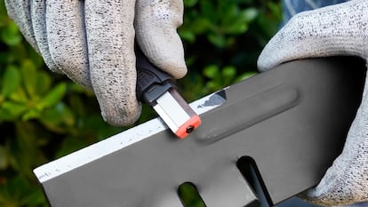 Artículo de EL PAÍS Escaparate que describe el afilador para herramientas del jardín más vendido en Amazon