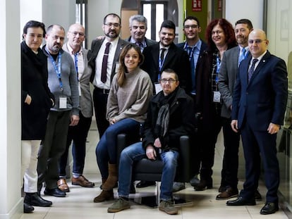 De pie, de izquierda a derecha, María M. (Generalitat),Alberto Téllez (Acaip-UGT), Jorge Alves (Portugal), Francisco Macero(Acaip-UGT), Kostas Paliokaritis (Grecia), Vasilis Antoniou (Chipre), Damiano Preto (Italia), Dimitra Drakaki (Grecia), Salvador Berdún (Acaip-UGT) y Adrian Neagoe (Rumanía). Sentados, Inmaculada Yuste (Universidad de Granada) y Wilfried Fonk (Francia).