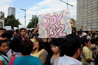 ...pasando por las protestas de Yosoy132 en vísperas de las elecciones de 2012...