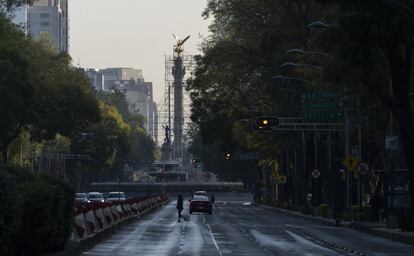 El Paseo de la Reforma y, en el fondo, la Columna de la Independencia​, en Ciudad de México, este sábado.