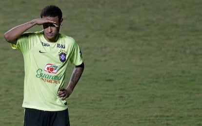 Neymar en un entrenamiento con la selección brasileña.