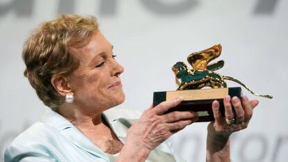 Julie Andrews, con su León de Oro honorífico.