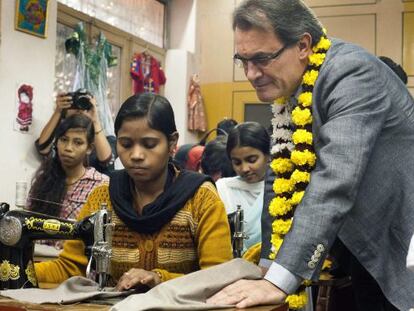 Artur Mas, durante su visita al proyecto humanitario "streets of India.