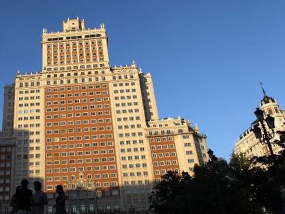 La venta del Edificio España se retrasa hasta el 31 de enero