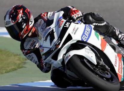 Carlos Checa, durante el último Gran Premio de Jerez.