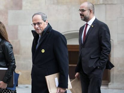 El presidente catalán, Quim Torra, acompañado de sus consejeros, Budo y Buch.
