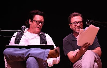 Michael Madsen (izquierda) y Tim Roth, en un momento de la lectura de &#039;The hateful eight&#039;.