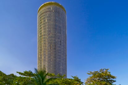 Torre cilíndrica del Hotel Nacional en Río de Janeiro (Brasil), proyectado por el arquitecto Oscar Niemeyer.