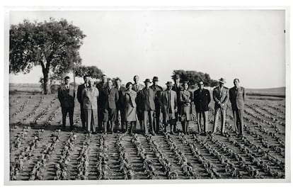 Foto de familia de la cacería en 1959.