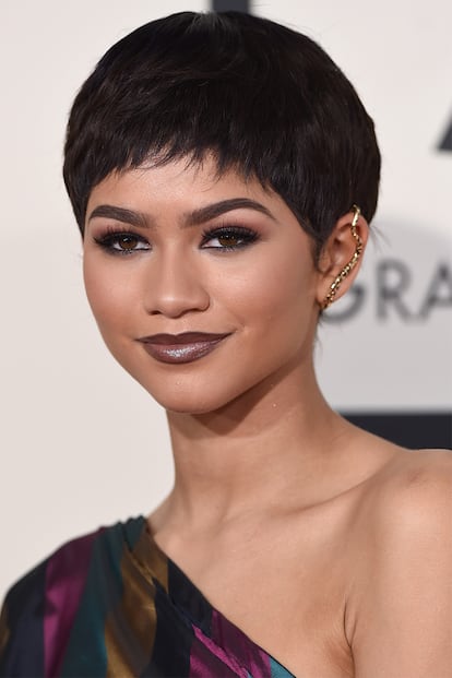 Pocas celebrities pueden presumir de estar perfectas con cualquier corte de pelo imaginable. Así de bien le sienta a Zendaya el pixie más extremo.