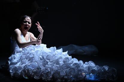 Olga Pericet, en un momento de 'Un cuerpo infinito', espectáculo inspirado en Carmen Amaya.